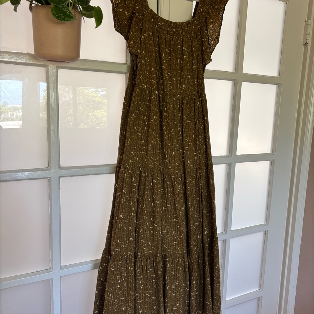 Madewell Ruffle-Sleeve Tiered Midi Dress in Daisy Stitch